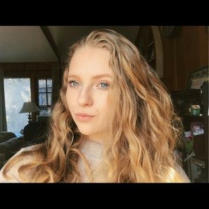 Meet your Posher, Lexie